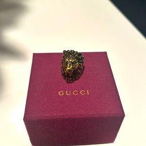 NEVER WORN Gucci lion head ring, size 6!